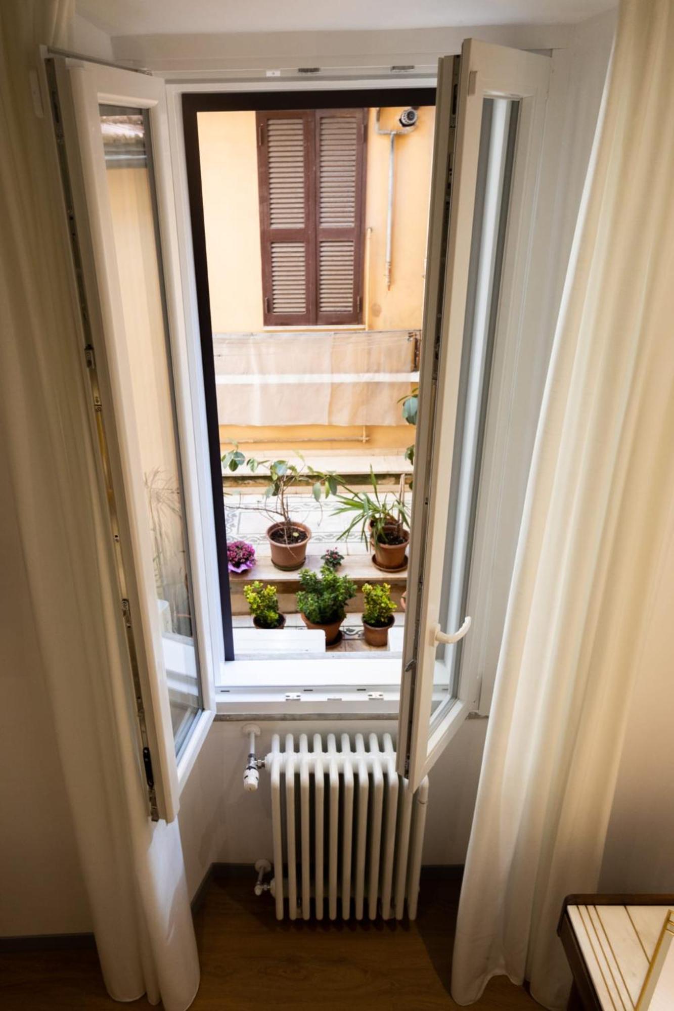 Trevi Monti House Hotel Rome Luaran gambar
